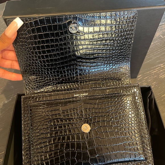 Black croc embossed Saint Laurent bag with silver hardware - Picture 2 of 3